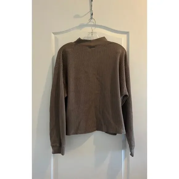 Gap Relaxed Waffle-Wedge Mockneck T-Shirt - Picture 2 of 7